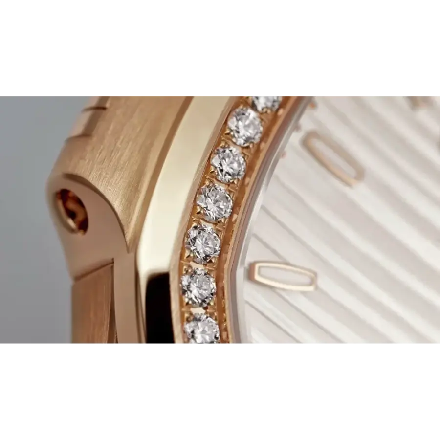 Patek Philippe Ladies Nautilus 7118/1200R‑001 - Image 4