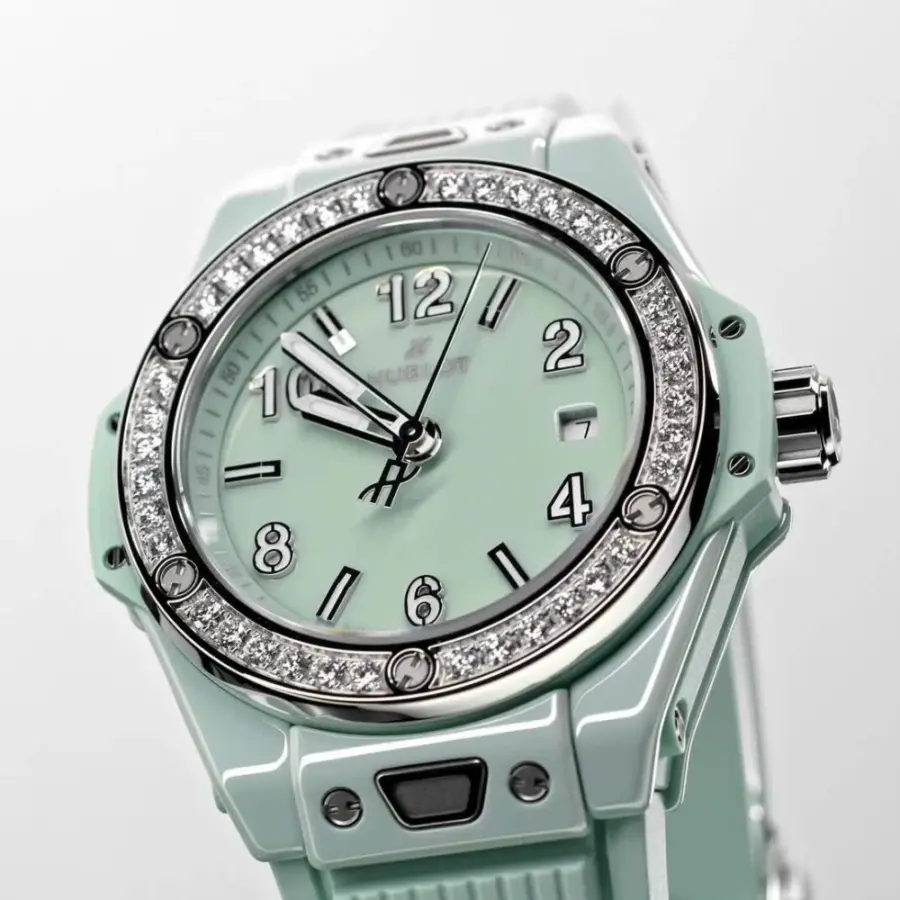 Big Bang One Click Mint Green Ceramic Diamonds Ref. 485.GS.5271.RX.1204 - Image 6